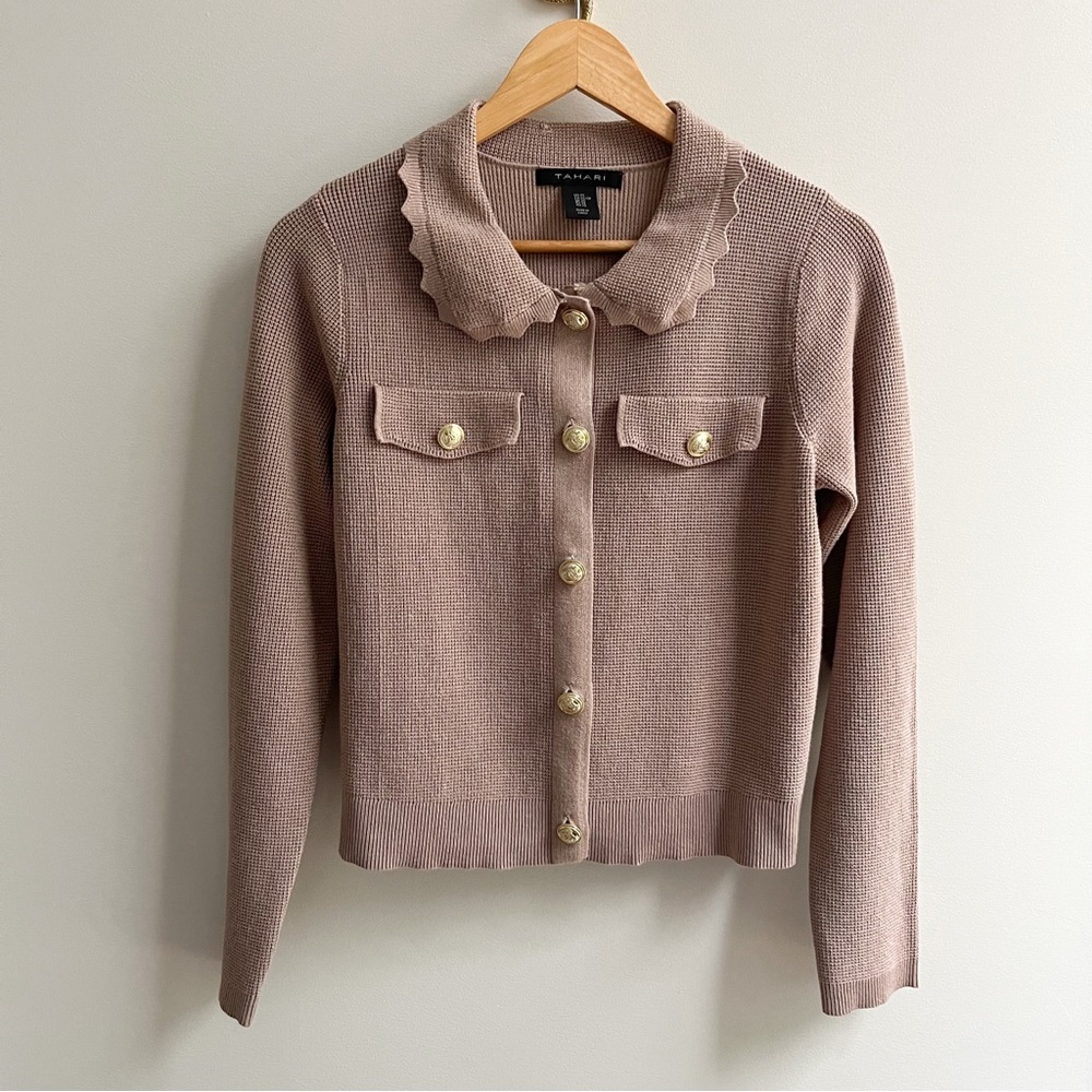 Tahari Taupe Crop Scallop Cardigan w/ Gold Buttons XS
